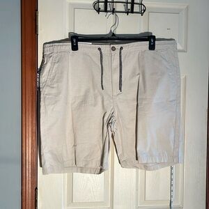 NWT-Havana Jim-44-tan-elastic waistband with drawstring, Lightweight shorts.